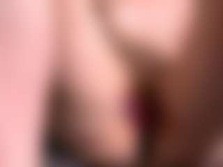 RosauraGalam's Live Sex Cam Show