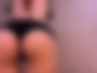 Spettacolo in cam dal vivo con RosauraGalam - College su Camsoda