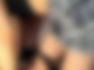 Live cam show with RossieJablonowski - Moaning on Camiplay Live