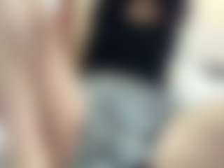 Live cam show with RossieJablonowski - Moaning on SinfulBabes