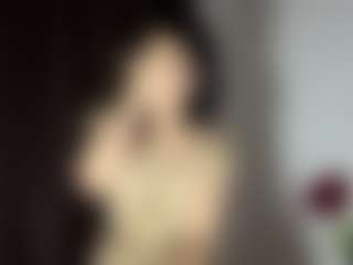Live cam show with RossieJablonowski - Moaning on Uber Horny