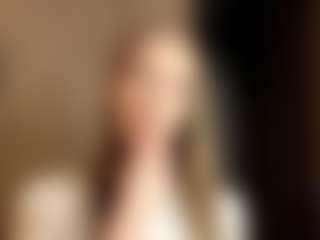 Live cam show with Annie - Blonde Hair on Fling VIP Chat