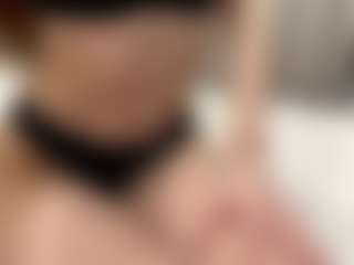 Live cam show with Annie - Blue Eyes on testsause.com