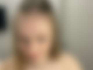 Live cam show with Annie - Cock Rating on live18s.com