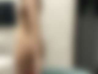 Live cam show with Annie - Ass Clapping on fuklive.com