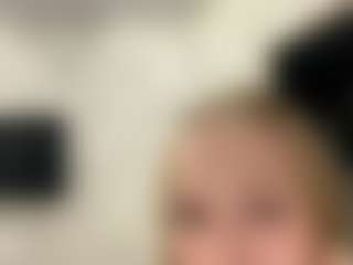 Live cam show with Annie - Blonde Hair on instabang