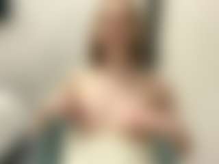 Live cam show with Annie - Blonde Hair on milfzrlive.com