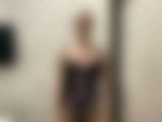 Live cam show with Annie - No Drinking on Adult Interactions