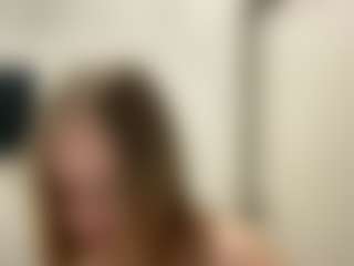 Live cam show with Annie - Curvy on hrnylive.com
