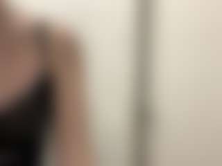 Live cam show with Annie - Blonde Hair on Milf Play