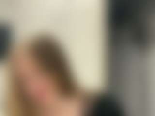 Live cam show with Annie - Bikini on fuklive.com