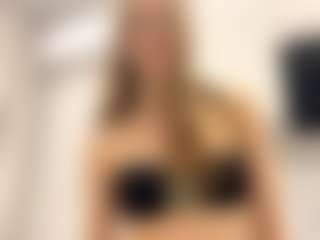 Live cam show with Annie - Anal on eurowanks.com