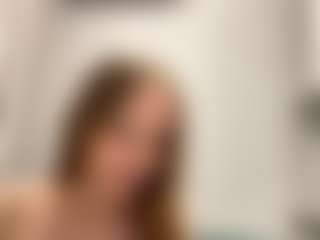 Live cam show with Annie - Striptease on SinfulBabes