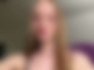 Live cam show with Annie - Blonde Hair on Fling VIP Chat