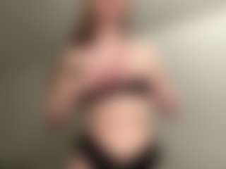 Live cam show with Annie - Cock Rating on Gym Cam Girls