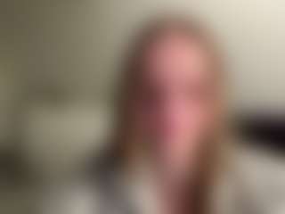 Live cam show with Annie - Cock Rating on liverealitysex.com