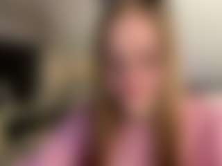 Live cam show with Annie - Curvy on Mixed Magazine Live