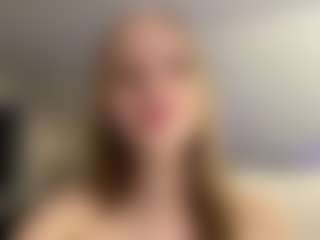 Live cam show with Annie - Spank on Camsoda
