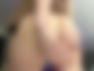 Live cam show with Annie - Muscle on Camsoda