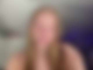 Live cam show with Annie - Public on slutload