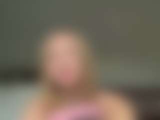 Live cam show with Annie - College on slutload