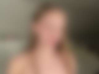 Live cam show with Annie - Spank Blonde Hair on crypto-cams