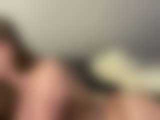 Live cam show with Annie - Smoking on CamClone