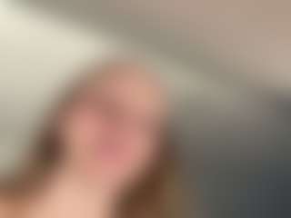 Live cam show with Annie - Solo on Dolls Live