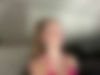 Live cam show with Annie - Cute on CamSodaAdn