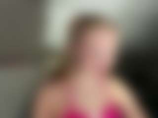 Live cam show with Annie - Athletic White on xxxlivecams.org | germany