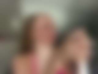 Live cam show with Annie - Ass Bouncing on friskycurves.com