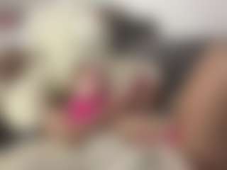 Live cam show with Annie - Anal on TastyBlacksLive