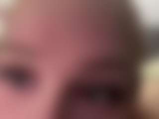 Live cam show with Annie - Bedroom on infinitiblacc.com