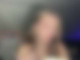 Live cam show with Annie - Smoking on Camsoda