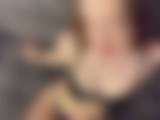 Live cam show with Annie - Blue Eyes on AdultVida.com