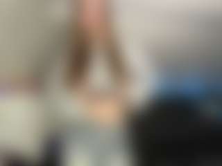 Live cam show with Annie - Bedroom on Camsoda