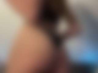 Live cam show with Annie - Spank Blonde Hair on WildCum
