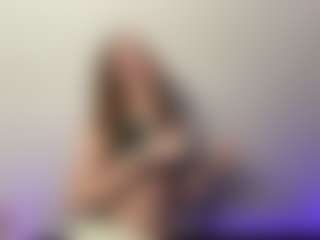 Live cam show with Annie - Anal on StripNow