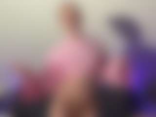 Live cam show with Annie - Bedroom Blonde Hair on liverealitysex.com