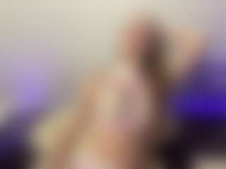 Live cam show with Annie - Natural on Hubzter Live