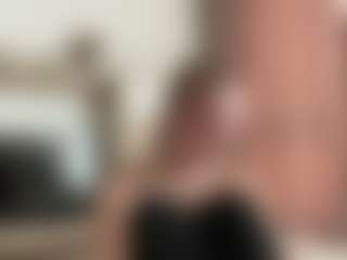 Live cam show with Annie - Athletic Bedroom on camtv