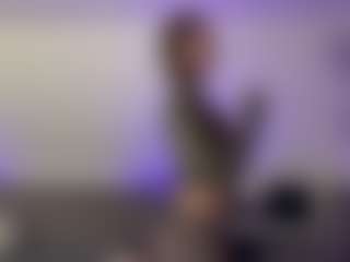 Live cam show with Annie - Smoking on Camiplay Live