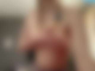 Live cam show with Kristie - Facial on Fling VIP Chat
