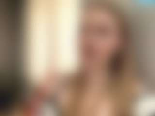 Live cam show with Kristie - Facesitting on fuklive.com