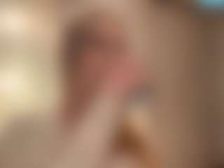 Live cam show with Kristie - Petite on CSO-WL