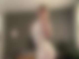 Live cam show with Kristie - Blonde Hair on Milfs Live