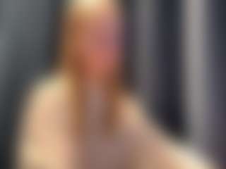Live cam show with Kristie - Ass Bouncing on crypto-cams