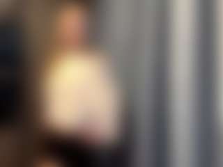 Live cam show with Kristie - Petite on Hubzter Live