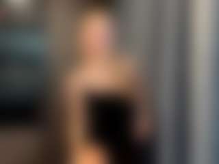 Live cam show with Kristie - Full Nudity on AdultVida.com