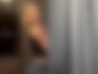 Live cam show with Kristie - Nipple Piercings on Camiplay Live